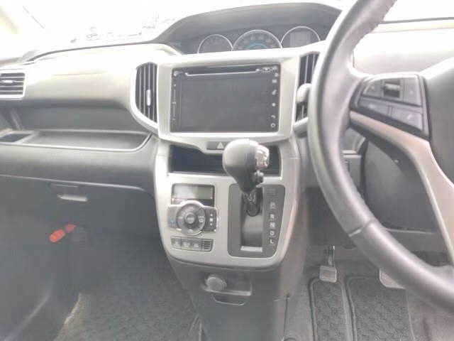 MITSUBISHI DELICA D:2