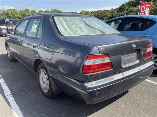 NISSAN BLUEBIRD