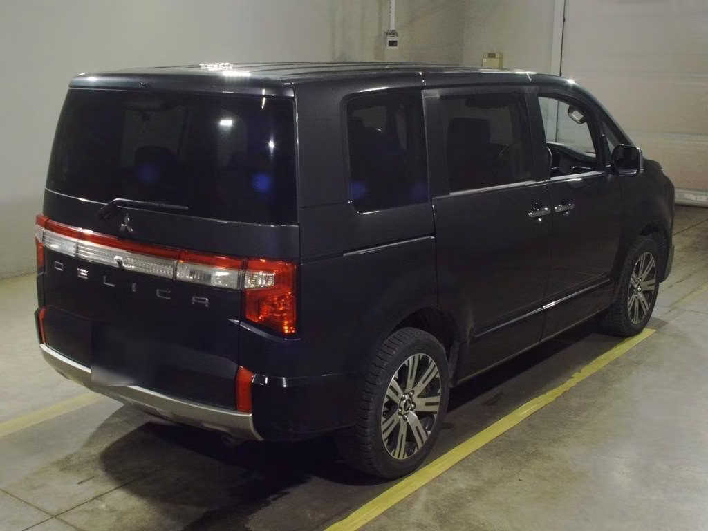 MITSUBISHI DELICA D:5