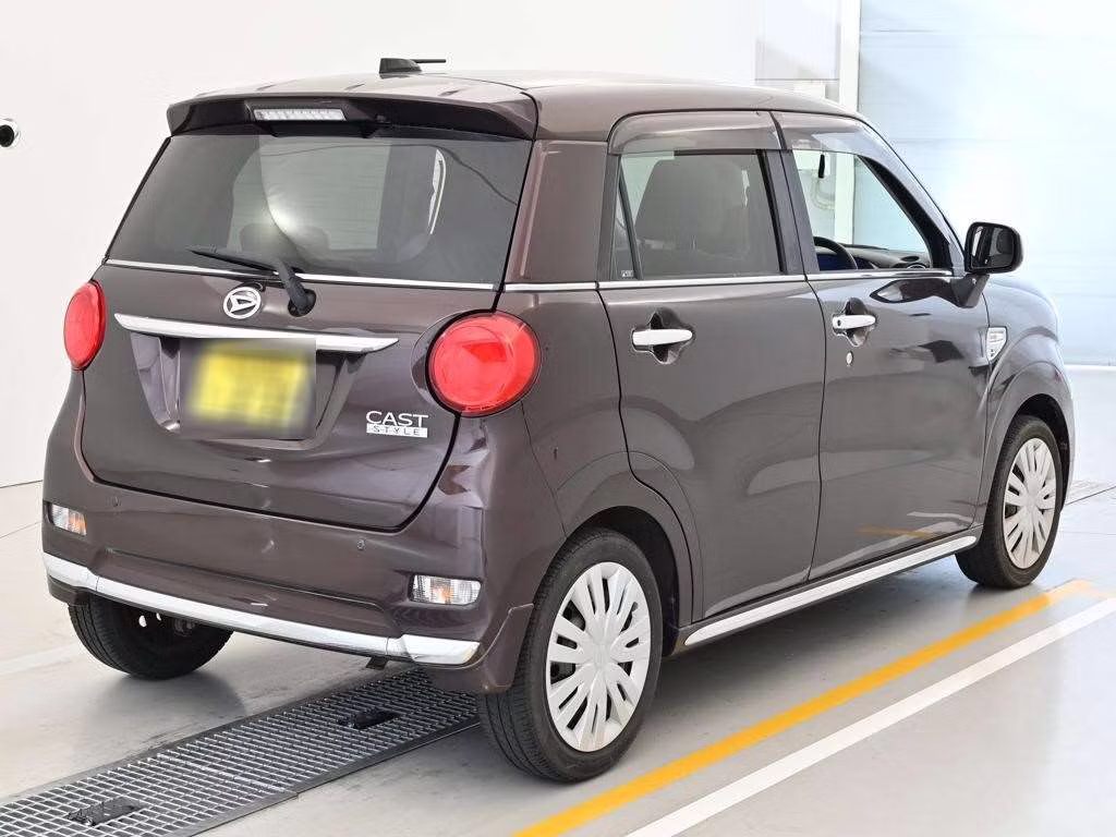 DAIHATSU CAST