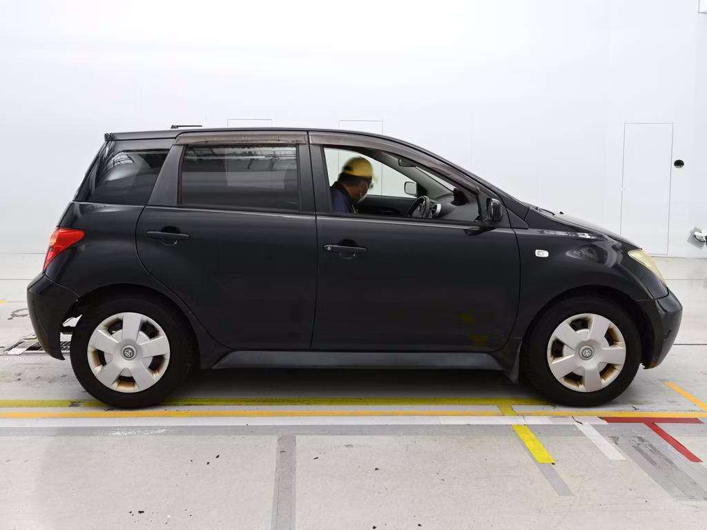 TOYOTA IST