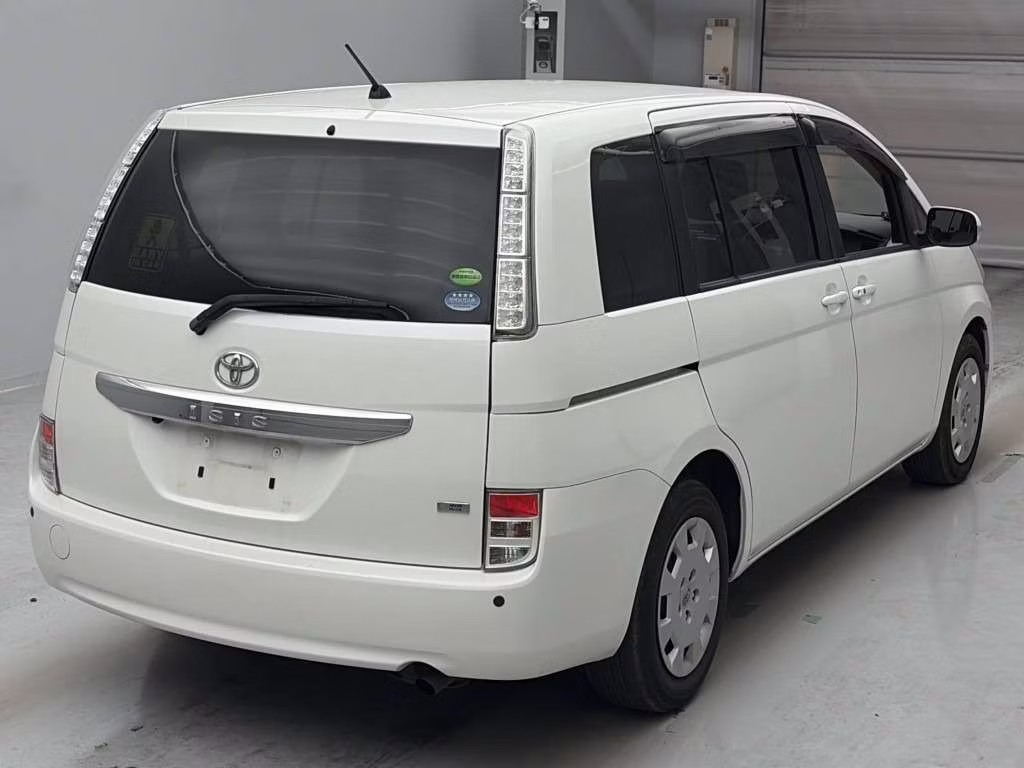 TOYOTA ISIS