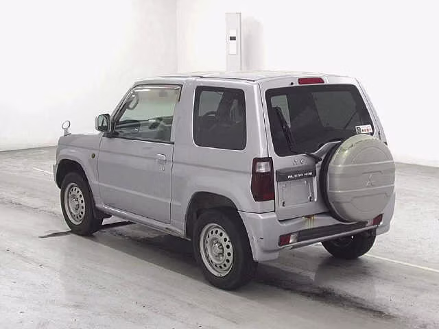 MITSUBISHI PAJERO MINI