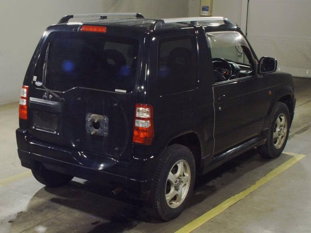 MITSUBISHI PAJERO MINI