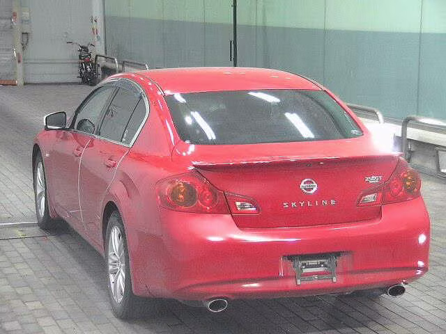 NISSAN SKYLINE