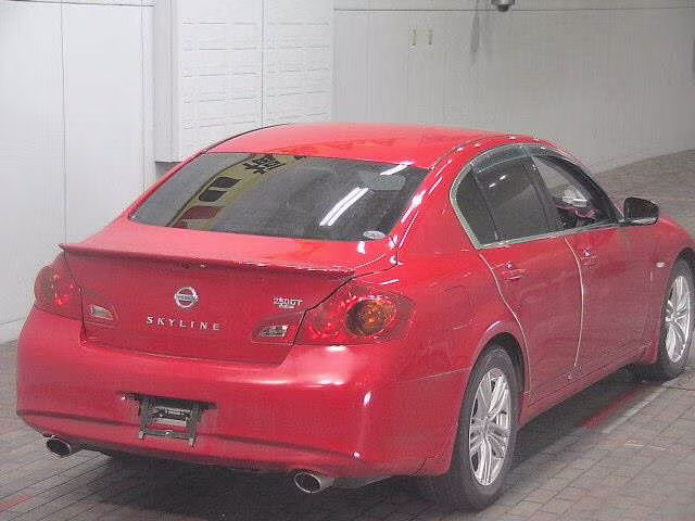 NISSAN SKYLINE