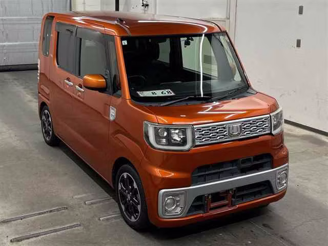 DAIHATSU WAKE
