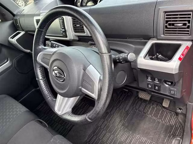 DAIHATSU WAKE