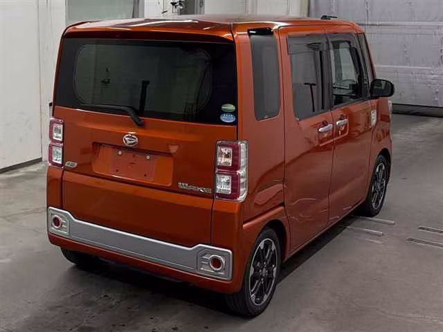 DAIHATSU WAKE