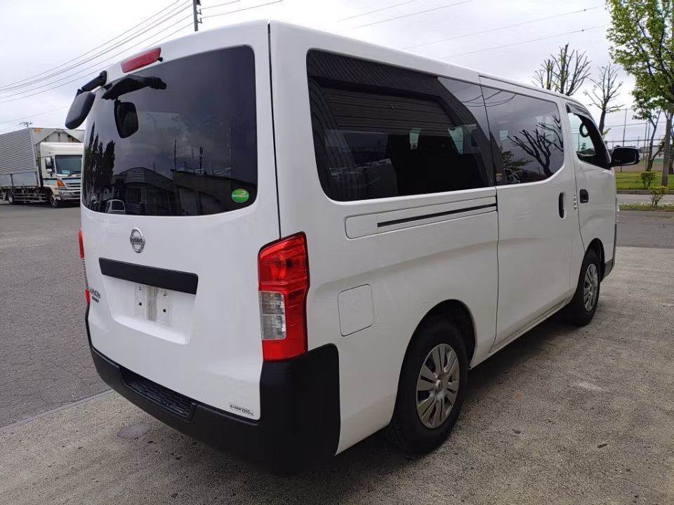 NISSAN NV350 CARAVAN