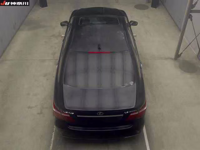 LEXUS LS600H