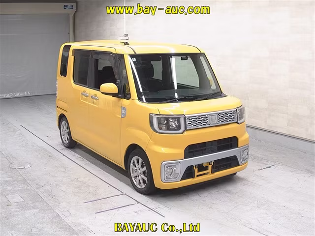 DAIHATSU WAKE