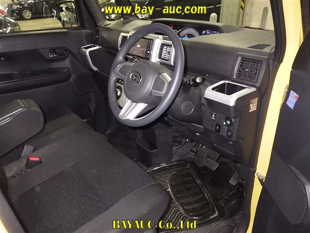DAIHATSU WAKE