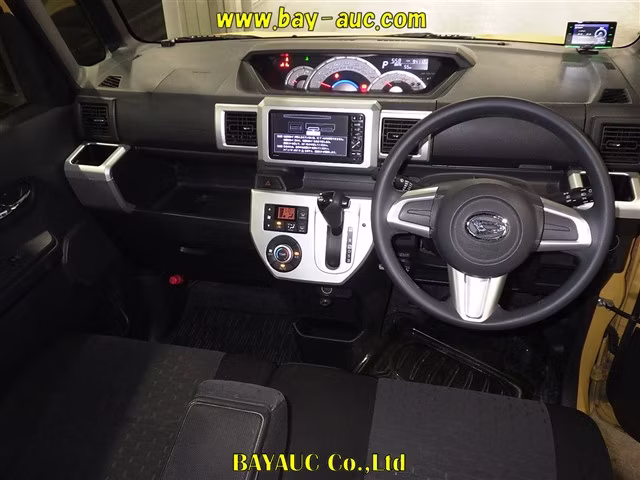 DAIHATSU WAKE