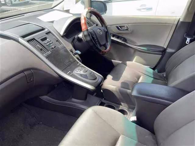 TOYOTA SAI