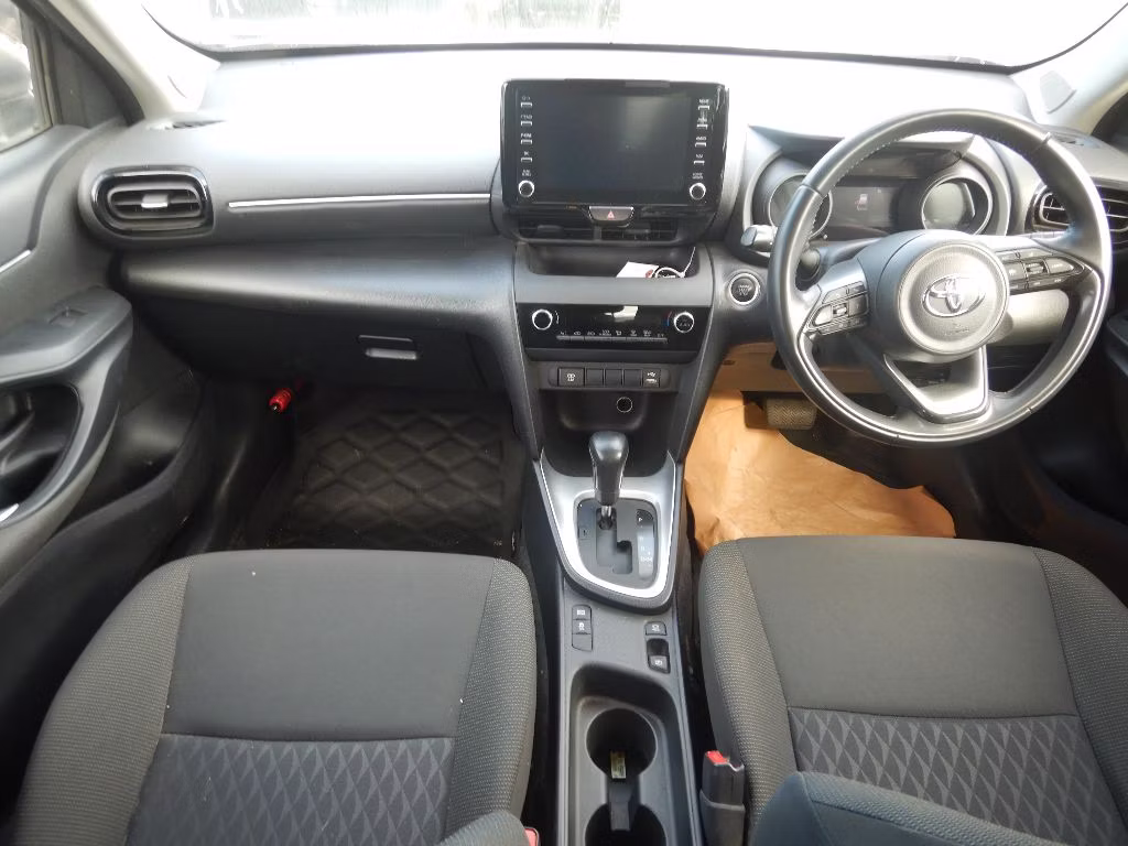 TOYOTA YARIS CROSS