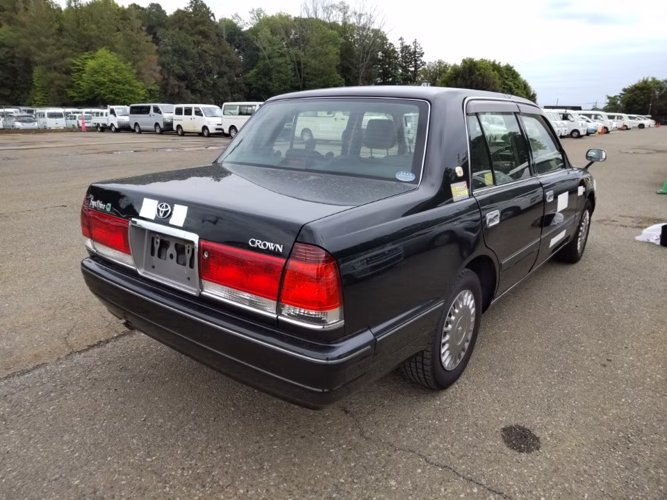TOYOTA CROWN