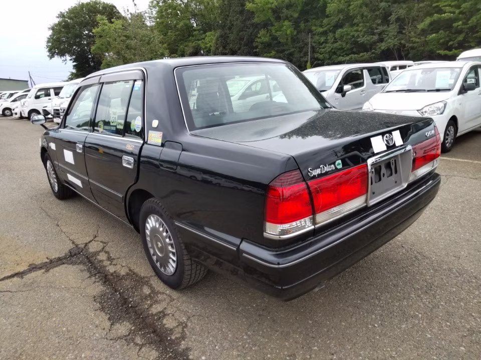 TOYOTA CROWN