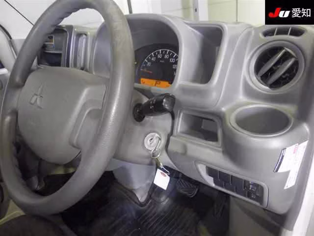 MITSUBISHI MINICAB