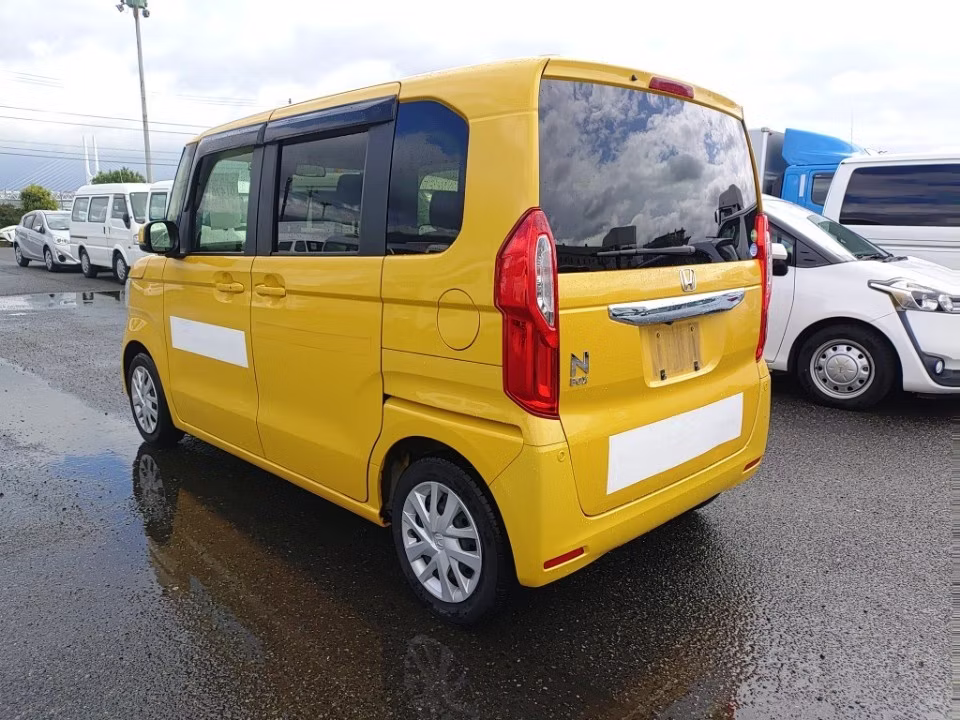 HONDA N-BOX