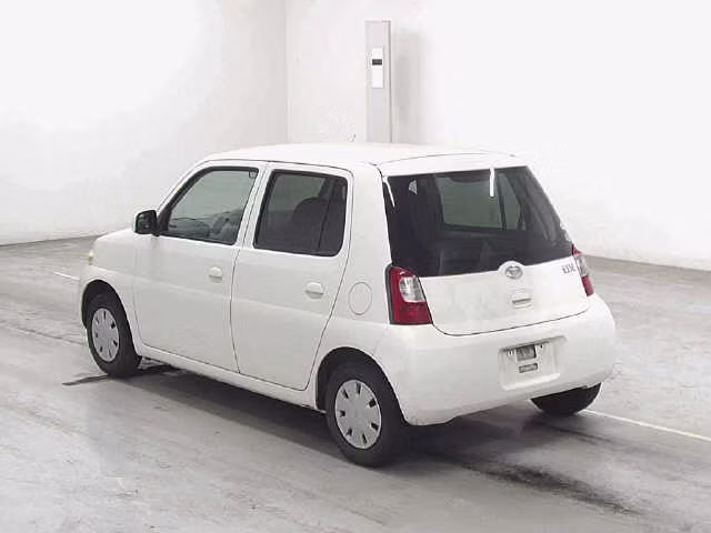 DAIHATSU ESSE