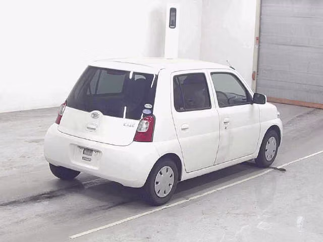 DAIHATSU ESSE