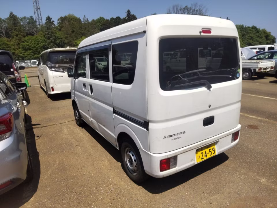 MITSUBISHI MINICAB