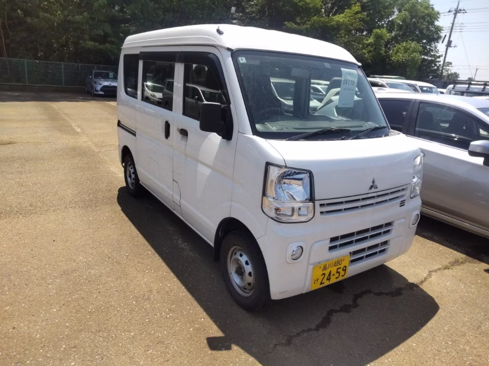 MITSUBISHI MINICAB