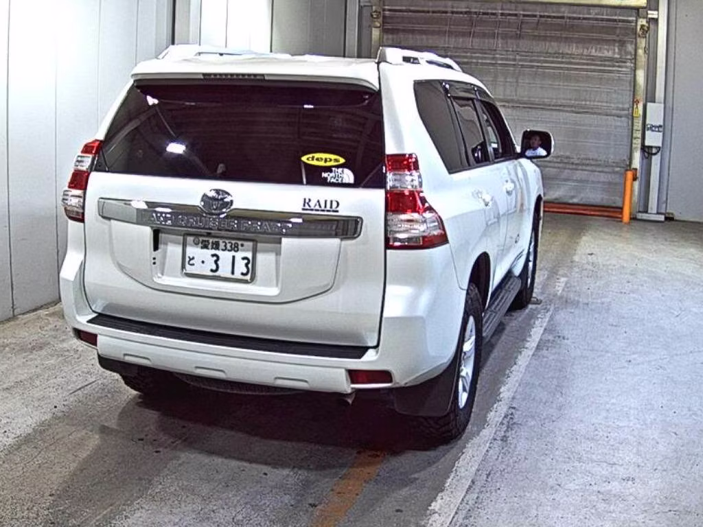TOYOTA LAND CRUISER PRADO
