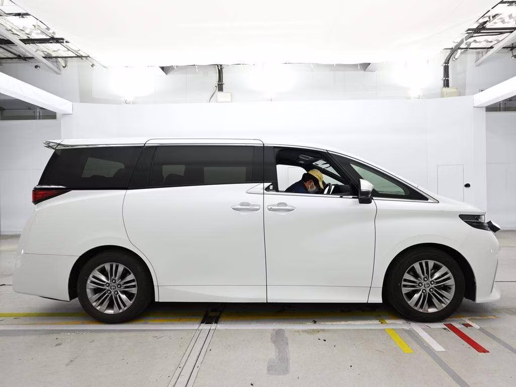 TOYOTA ALPHARD