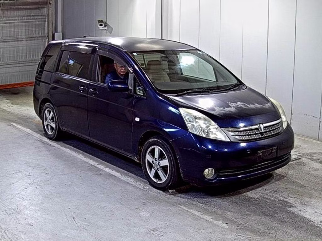 TOYOTA ISIS