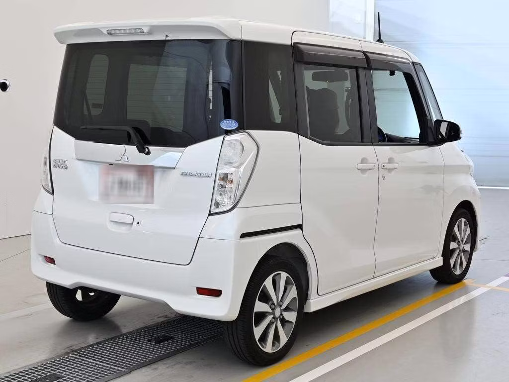 MITSUBISHI EK SPACE
