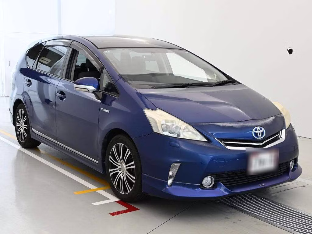 TOYOTA PRIUS ALPHA