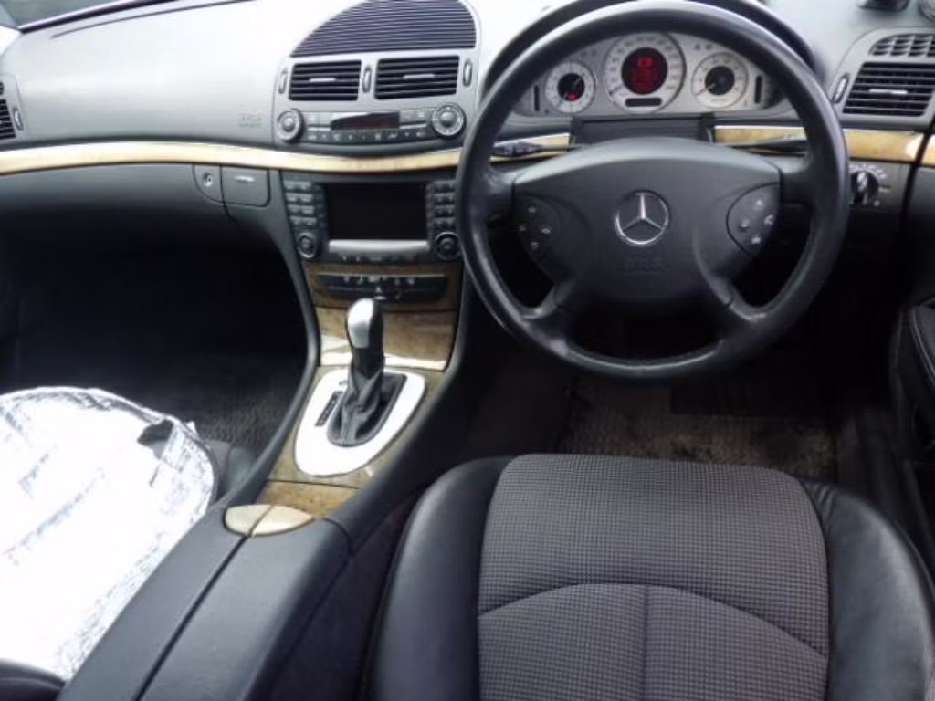 MERCEDES-BENZ E-CLASS