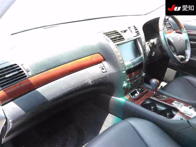 LEXUS LS460