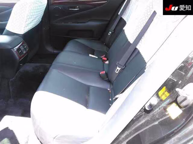 LEXUS LS460