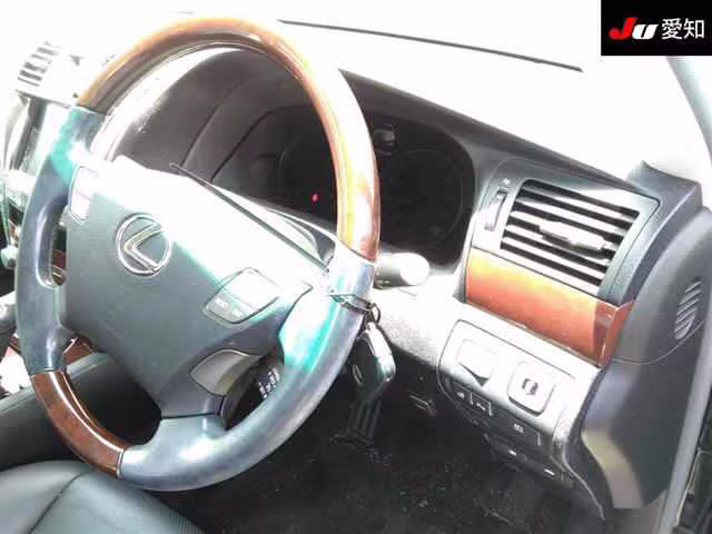 LEXUS LS460