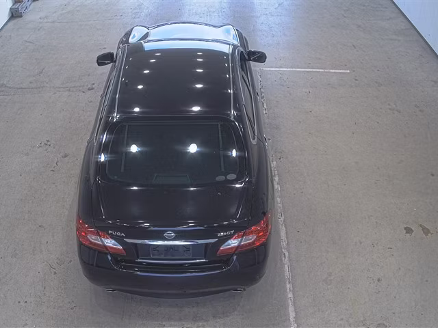 NISSAN FUGA