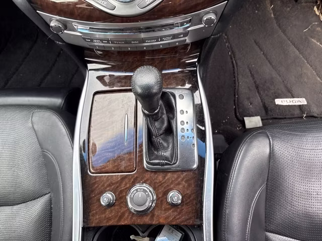 NISSAN FUGA