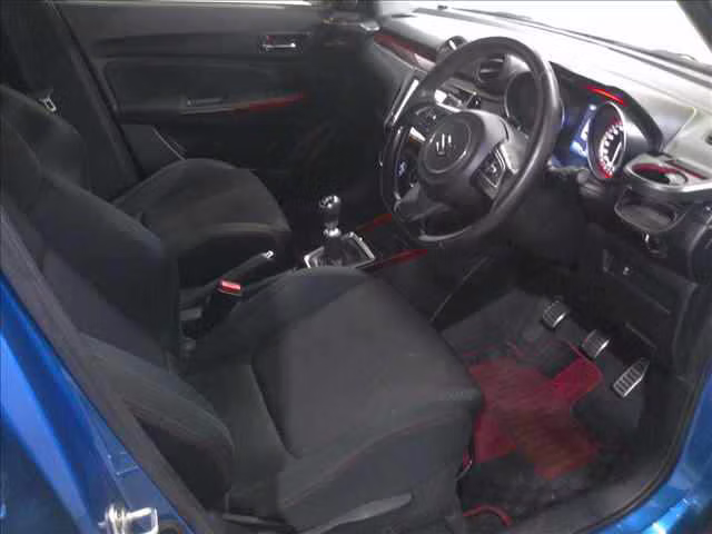 SUZUKI SWIFT