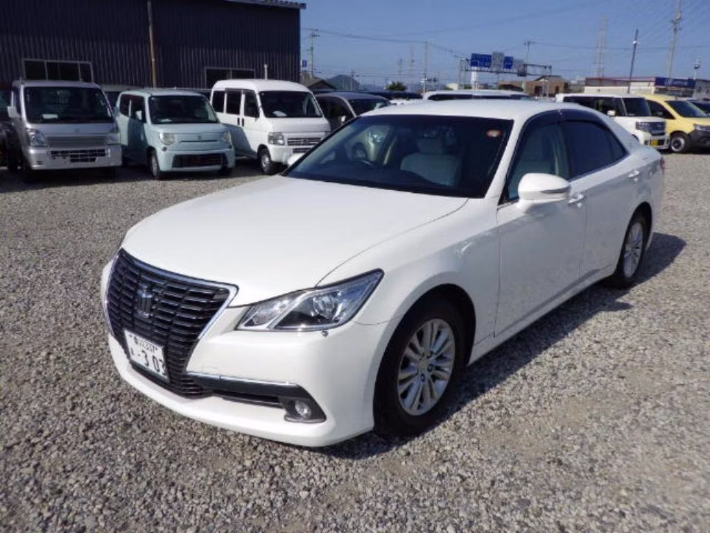 TOYOTA CROWN