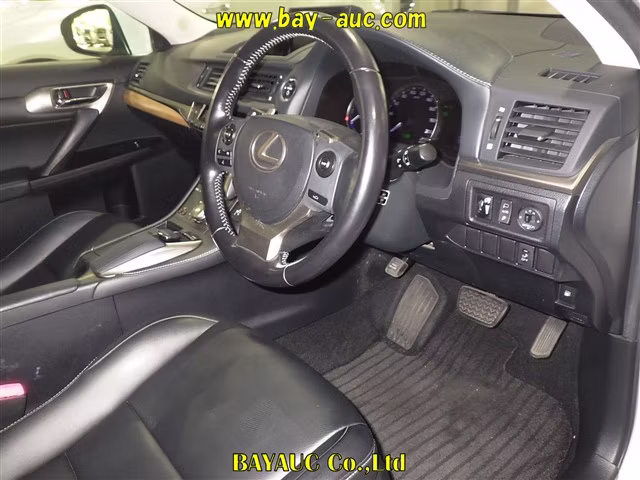 LEXUS CT200H