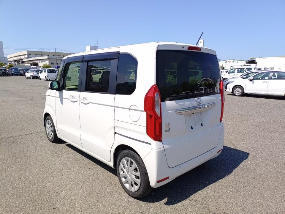 HONDA N-BOX