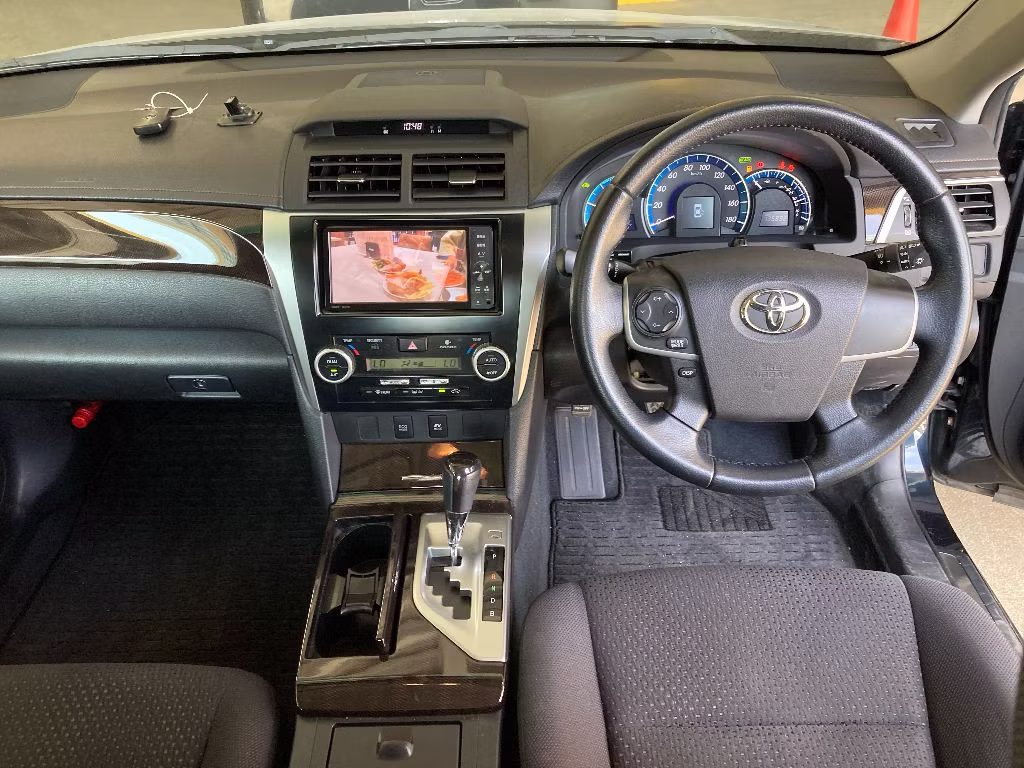 TOYOTA CAMRY