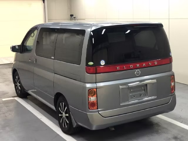 NISSAN ELGRAND