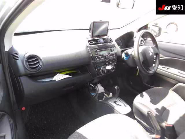 MITSUBISHI MIRAGE