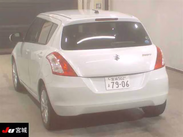 SUZUKI SWIFT