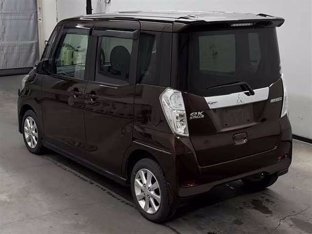 MITSUBISHI EK SPACE
