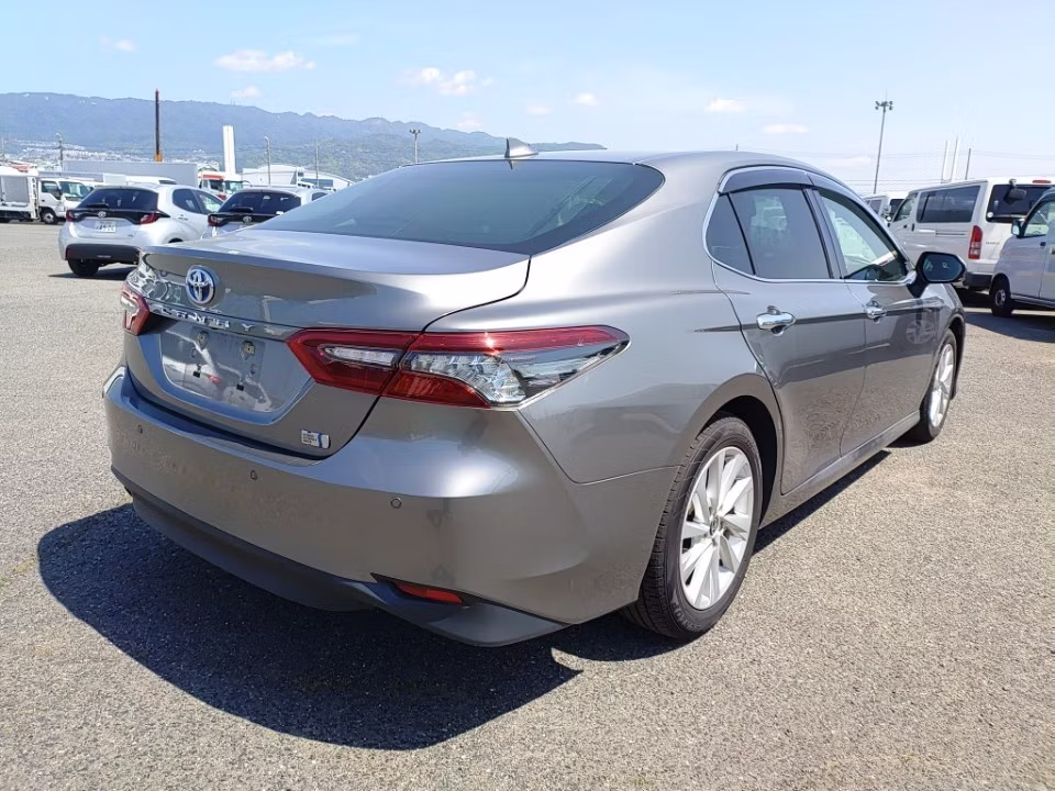 TOYOTA CAMRY