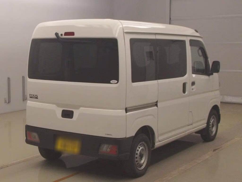 TOYOTA PIXIS VAN